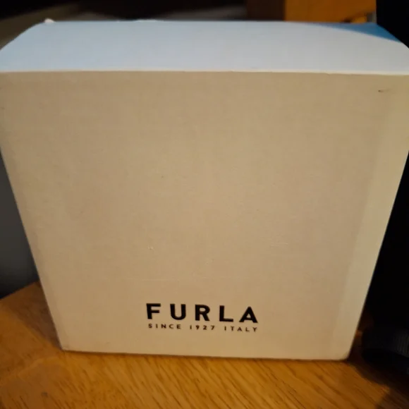 Furla Arch Pearl Necklace With Dustbag and Box Full Inclusion NWT - Picture 12 of 13